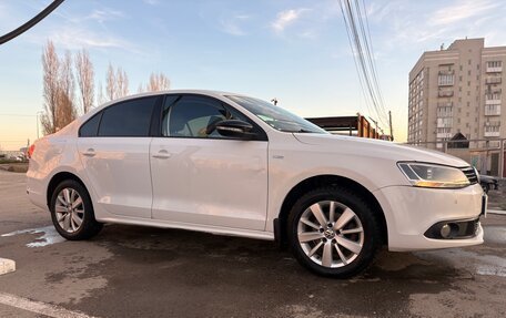Volkswagen Jetta VI, 2013 год, 1 240 000 рублей, 4 фотография