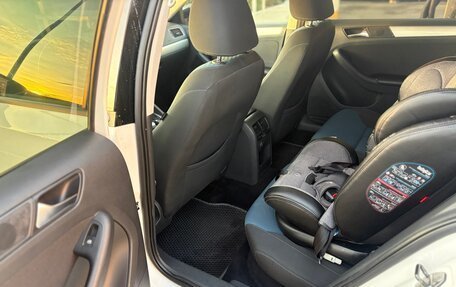 Volkswagen Jetta VI, 2013 год, 1 240 000 рублей, 18 фотография