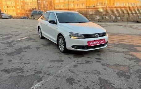 Volkswagen Jetta VI, 2013 год, 1 240 000 рублей, 14 фотография