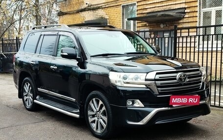 Toyota Land Cruiser 200, 2016 год, 6 500 000 рублей, 3 фотография