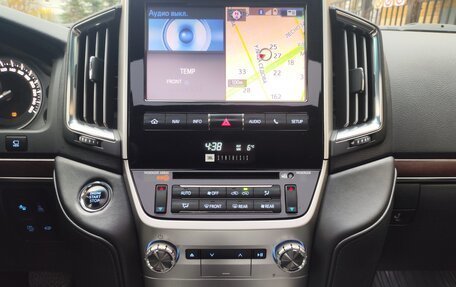 Toyota Land Cruiser 200, 2016 год, 6 500 000 рублей, 28 фотография