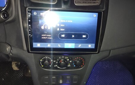 Renault Logan II, 2014 год, 750 000 рублей, 4 фотография