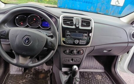 Renault Logan II, 2017 год, 840 000 рублей, 5 фотография