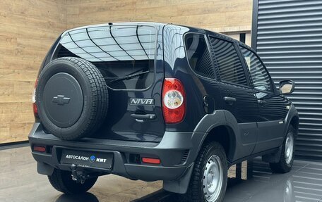 Chevrolet Niva I рестайлинг, 2015 год, 649 000 рублей, 4 фотография
