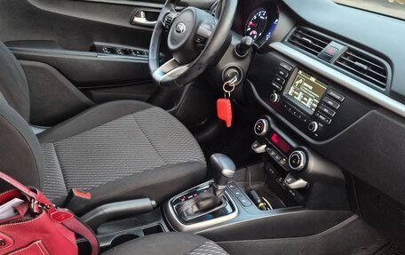 KIA Rio IV, 2017 год, 1 300 000 рублей, 10 фотография