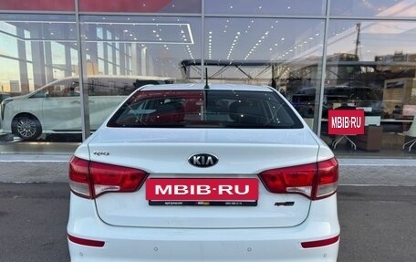 KIA Rio III рестайлинг, 2016 год, 999 000 рублей, 5 фотография