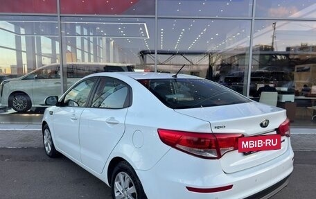 KIA Rio III рестайлинг, 2016 год, 999 000 рублей, 6 фотография