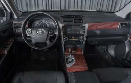 Toyota Camry, 2014 год, 1 699 000 рублей, 6 фотография
