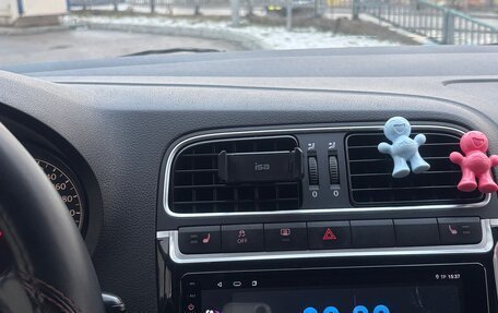 Volkswagen Polo VI (EU Market), 2011 год, 850 000 рублей, 9 фотография