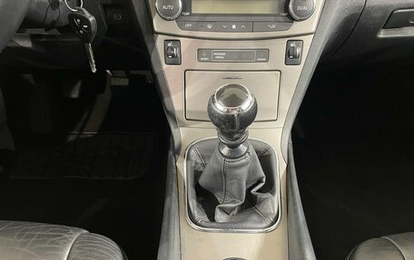 Toyota Avensis III рестайлинг, 2010 год, 1 070 000 рублей, 20 фотография