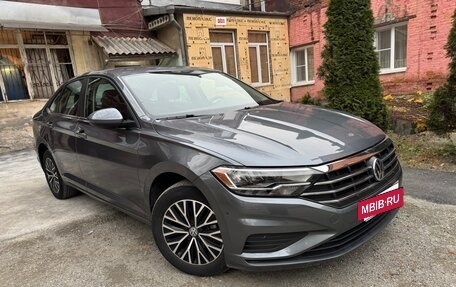 Volkswagen Jetta VII, 2021 год, 1 650 000 рублей, 2 фотография