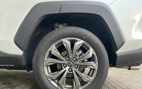 Toyota RAV4, 2025 год, 4 150 000 рублей, 27 фотография