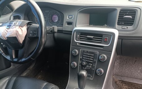 Volvo S60 III, 2010 год, 295 000 рублей, 8 фотография