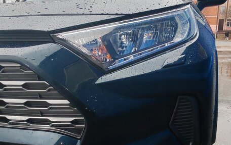 Toyota RAV4, 2020 год, 2 700 000 рублей, 7 фотография