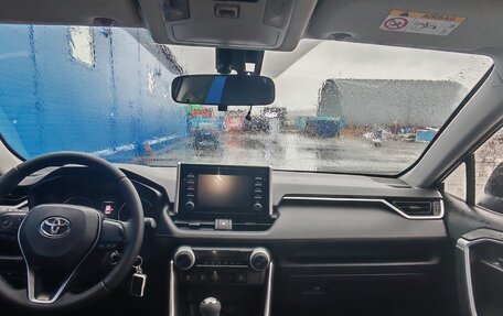 Toyota RAV4, 2020 год, 2 700 000 рублей, 5 фотография
