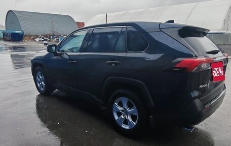 Toyota RAV4, 2020 год, 2 700 000 рублей, 11 фотография