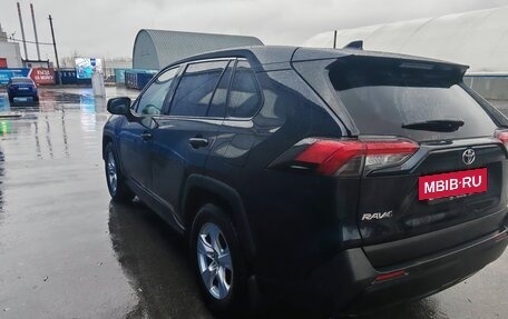 Toyota RAV4, 2020 год, 2 700 000 рублей, 13 фотография