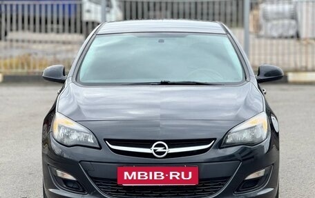 Opel Astra J, 2013 год, 729 999 рублей, 2 фотография