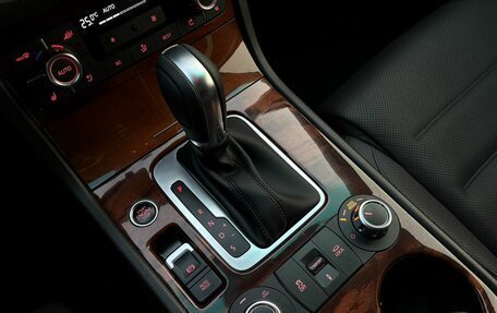 Volkswagen Touareg III, 2010 год, 1 700 000 рублей, 12 фотография