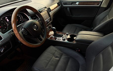 Volkswagen Touareg III, 2010 год, 1 700 000 рублей, 15 фотография