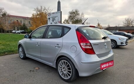 Hyundai i30 I, 2010 год, 900 000 рублей, 4 фотография