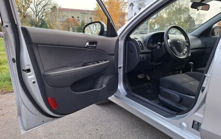 Hyundai i30 I, 2010 год, 900 000 рублей, 15 фотография