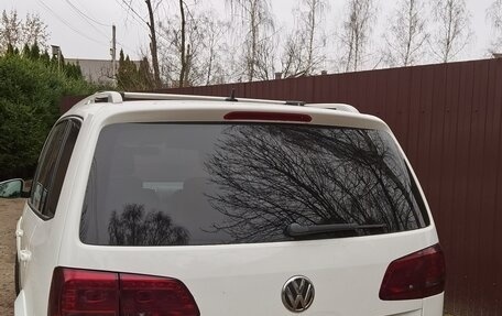 Volkswagen Touran III, 2012 год, 850 000 рублей, 4 фотография