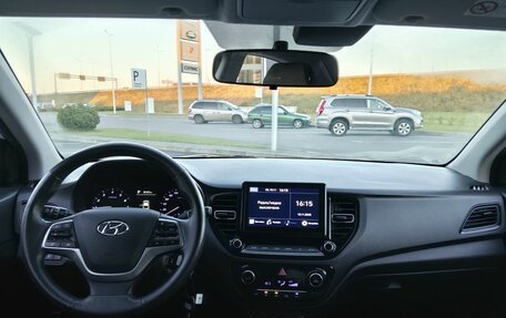 Hyundai Solaris II рестайлинг, 2021 год, 1 646 000 рублей, 9 фотография