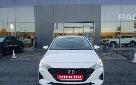 Hyundai Solaris II рестайлинг, 2021 год, 1 646 000 рублей, 2 фотография