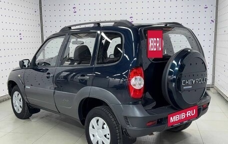Chevrolet Niva I рестайлинг, 2011 год, 630 000 рублей, 5 фотография