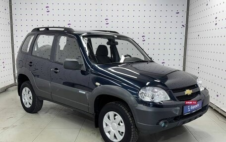 Chevrolet Niva I рестайлинг, 2011 год, 630 000 рублей, 4 фотография