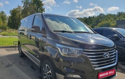 Hyundai Grand Starex Grand Starex I рестайлинг 2, 2018 год, 4 399 000 рублей, 1 фотография