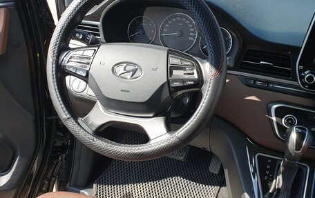 Hyundai Grand Starex Grand Starex I рестайлинг 2, 2018 год, 4 399 000 рублей, 10 фотография