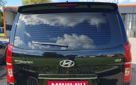 Hyundai Grand Starex Grand Starex I рестайлинг 2, 2018 год, 4 399 000 рублей, 4 фотография