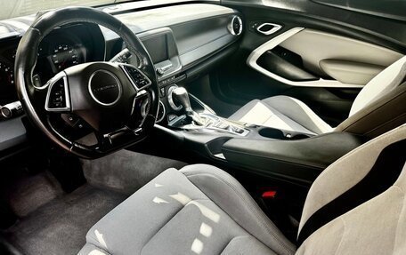 Chevrolet Camaro VI, 2023 год, 4 000 000 рублей, 8 фотография