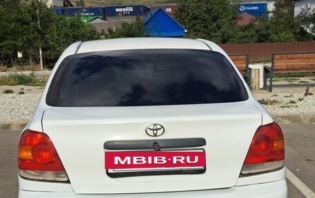 Toyota Platz, 2003 год, 345 000 рублей, 3 фотография