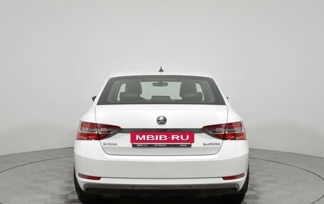 Skoda Superb III рестайлинг, 2018 год, 1 829 000 рублей, 6 фотография