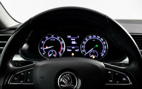 Skoda Superb III рестайлинг, 2018 год, 1 829 000 рублей, 15 фотография