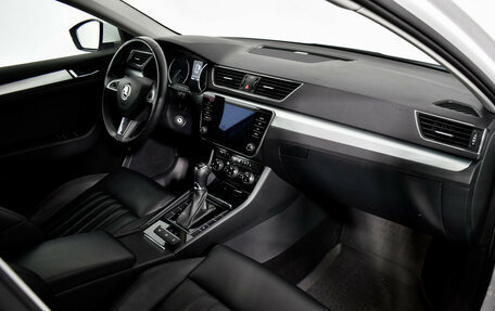 Skoda Superb III рестайлинг, 2018 год, 1 829 000 рублей, 13 фотография