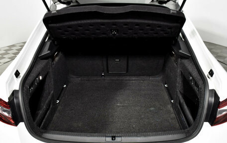 Skoda Superb III рестайлинг, 2018 год, 1 829 000 рублей, 20 фотография