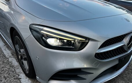 Mercedes-Benz B-Класс, 2019 год, 1 400 000 рублей, 4 фотография