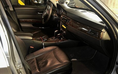 BMW 3 серия, 2009 год, 650 000 рублей, 11 фотография