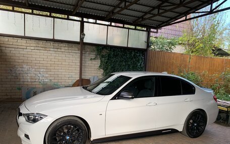 BMW 3 серия, 2016 год, 2 400 000 рублей, 4 фотография