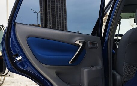 Toyota RAV4, 2002 год, 990 000 рублей, 23 фотография