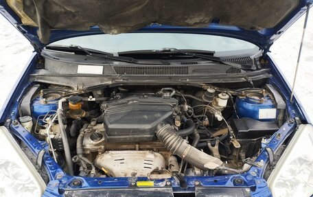 Toyota RAV4, 2002 год, 990 000 рублей, 25 фотография