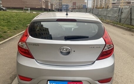 Hyundai Solaris II рестайлинг, 2011 год, 715 000 рублей, 6 фотография