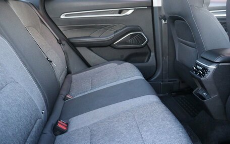 Geely Emgrand, 2023 год, 1 799 000 рублей, 17 фотография