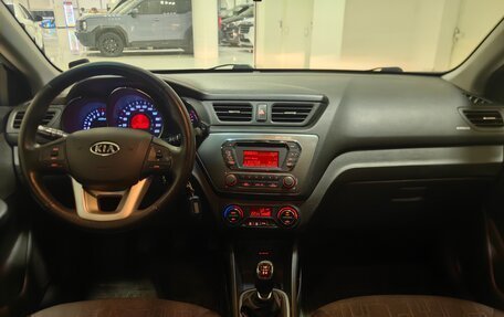 KIA Rio III рестайлинг, 2012 год, 818 000 рублей, 10 фотография