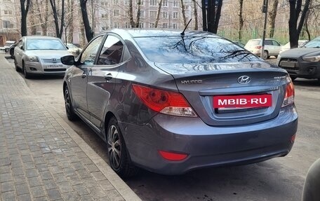 Hyundai Solaris II рестайлинг, 2013 год, 800 000 рублей, 6 фотография