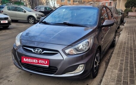 Hyundai Solaris II рестайлинг, 2013 год, 800 000 рублей, 7 фотография